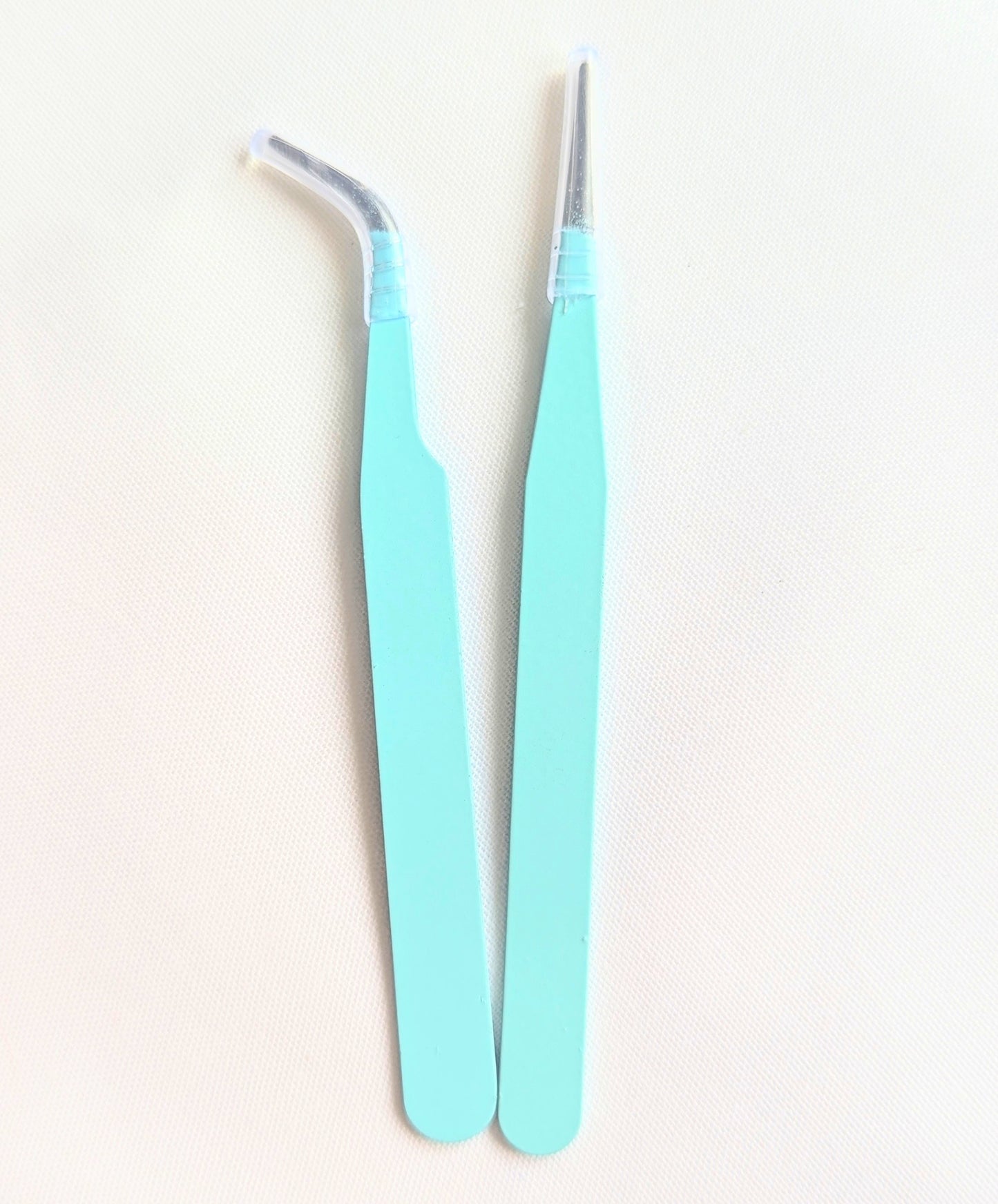 Tweezers