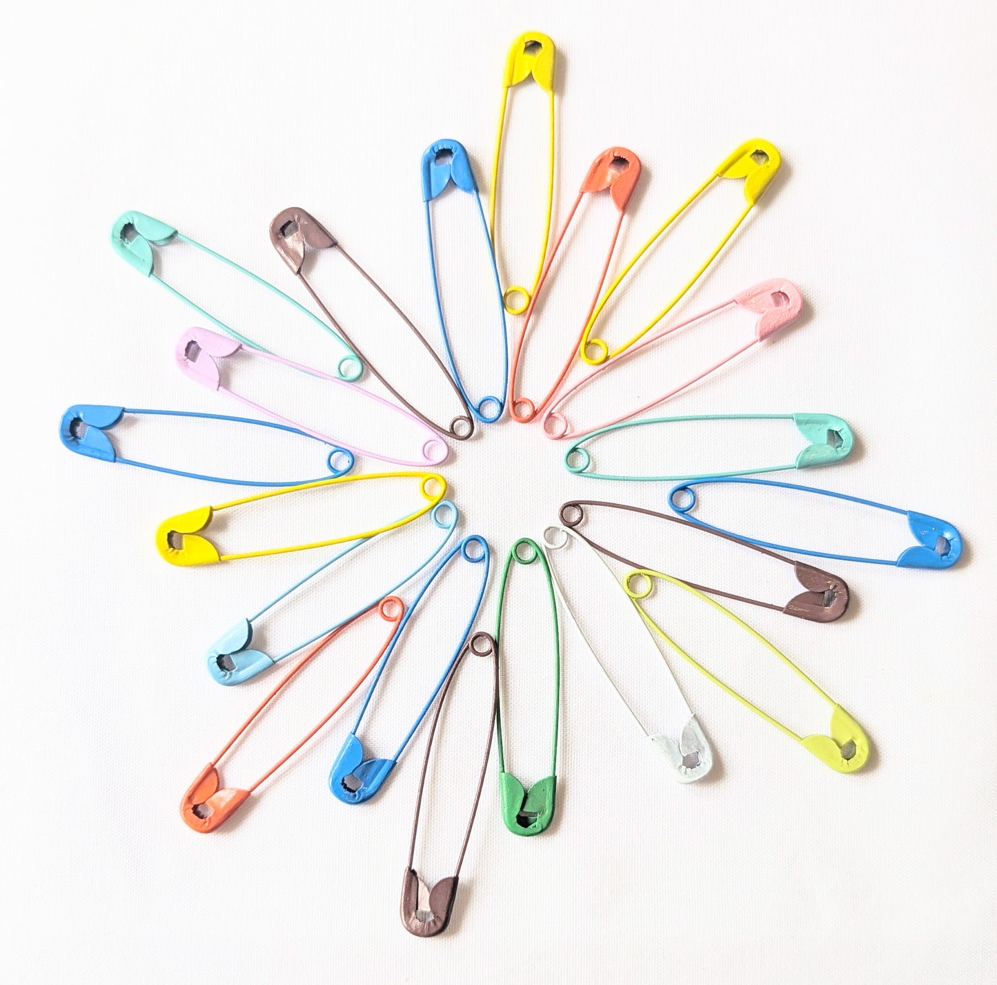 Multicoloured Safety Pins